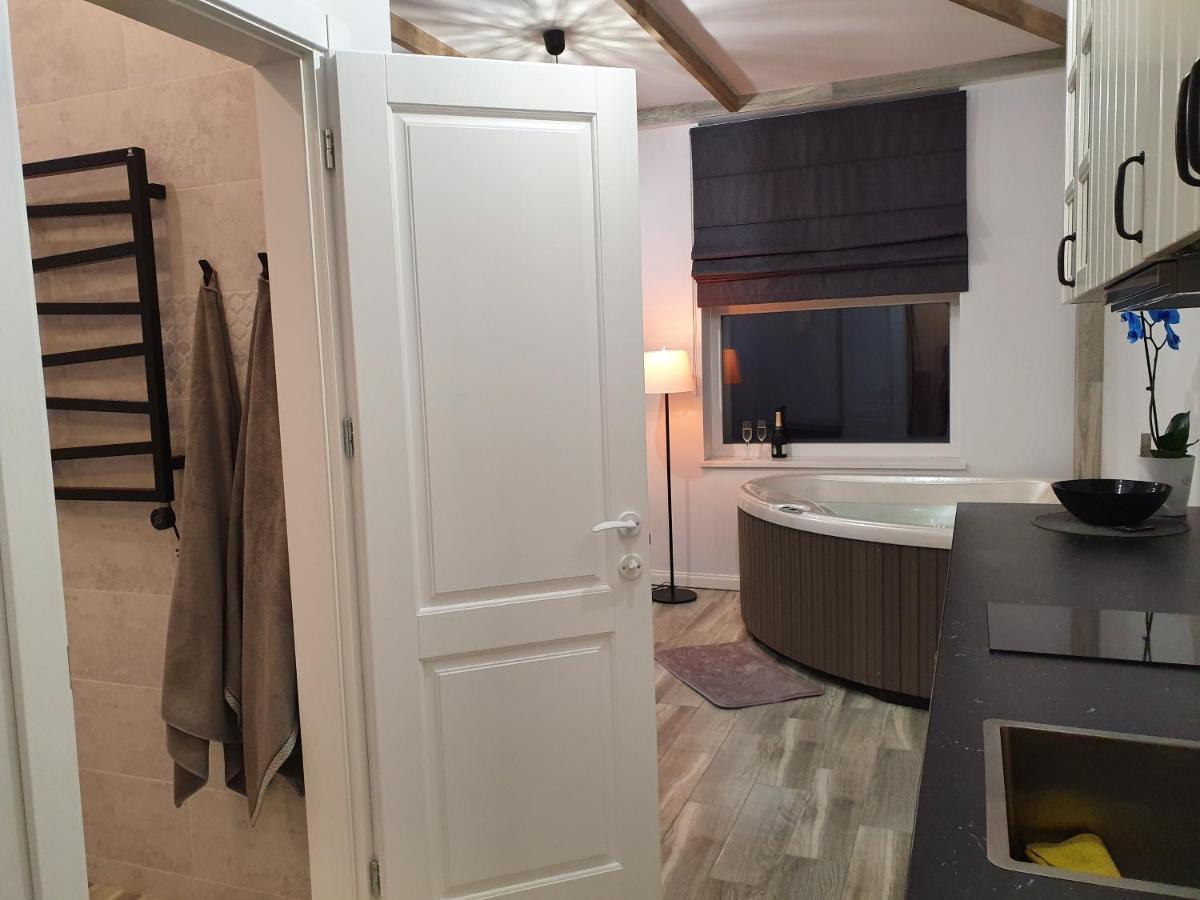 Apartamentai su Jacuzzi Panevezys Bagian luar foto